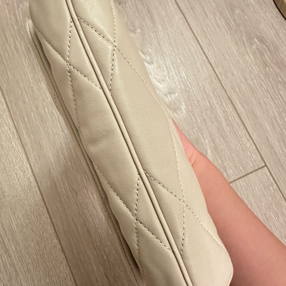 YSL/Saint Laurent LE 57 HOBO BAG IN QUILTED LAMBSKIN - Picture 4 of 11